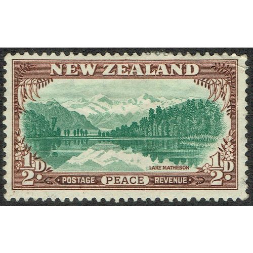 New Zealand 1946 Peace Issue ½d Green and Brown SG667 MM
