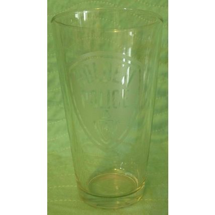 HOLDEN MASSACHUSETTS POLICE HEAVY PINT GLASS TUMBLER with POLICE PATCH LOGO