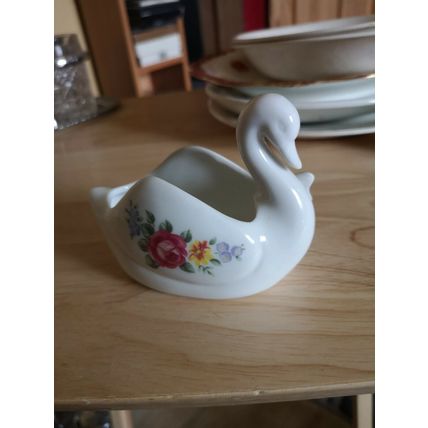 Swan Vase /ornament