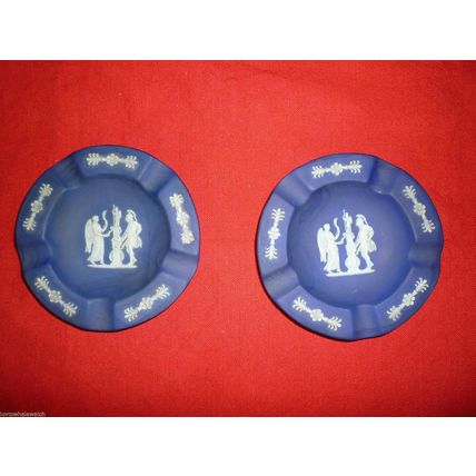 PAIR RARE WEDGWOOD JASPERWARE DARK BLUE COBALT DECORATIVE ASH TRAYS ASHTRAYS