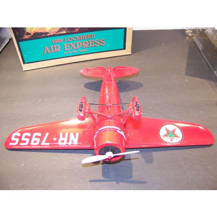 WINGS OF TEXACO 1929 LOCKHEED AIR EXPRESS DIE CAST COIN BANK AIRPLANE