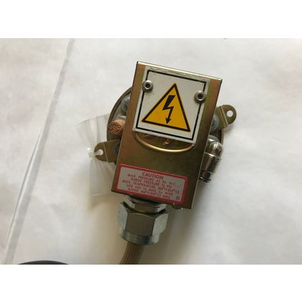 Dwyer 1910-0 pressure switch 1910-0 electrical rating 15A,125-250-480 WIR,ES