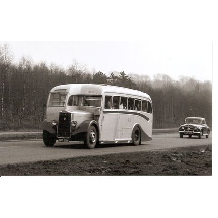 Black & White Photograph of Edward Thomas & Son of West Ewell, Epsom - OPC 998
