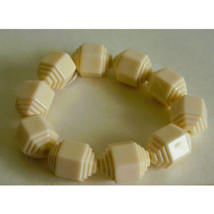 Vintage Bracelet Art Deco Shaped Beads Ivorine Cream Retro Bangle