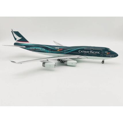 B747- 400 CATHAY PACIFIC AIRWAYS REG: B-HOY W/STAND - WBMODELS WB7474058 1/200