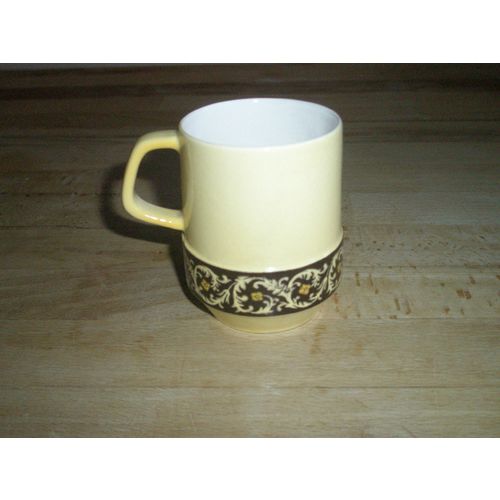 Lovely Vintage Carlton Ware Yellow / Brown Coffee Cup