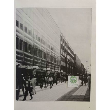MULTI-USE ARCHITECTURE IN THE URBAN CONTEXT by EBERHARD H ZEIDLER HCDJ 2nd ED