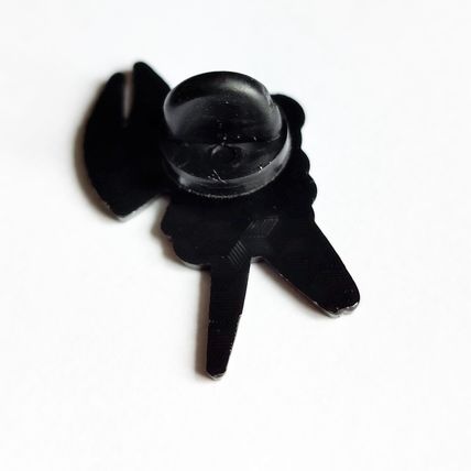 Devil Enamelled Pin Badge Metal 3.2 cm x 1.9 cm Badges Enamel Demon BA87