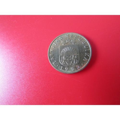1992 LATVIA FIVE SANTIMI FREE POST. M