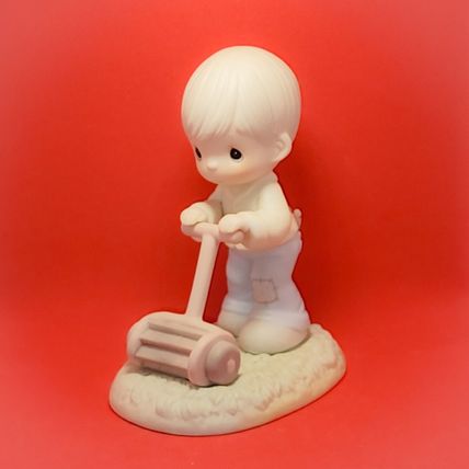 Precious Moments 1989 Mow Power To Ya! Special Edition Lawn Mower Boy PM-892