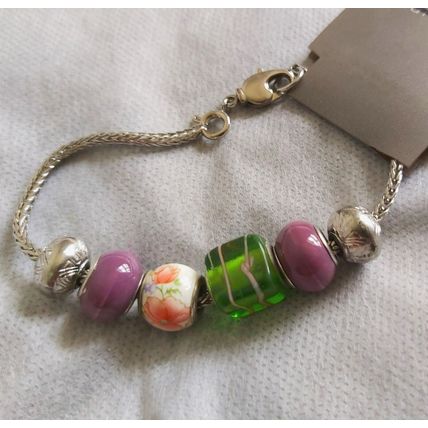 Madison & Co Bracelet Beaded Stretch Stunning beads charms jewellery metal chain