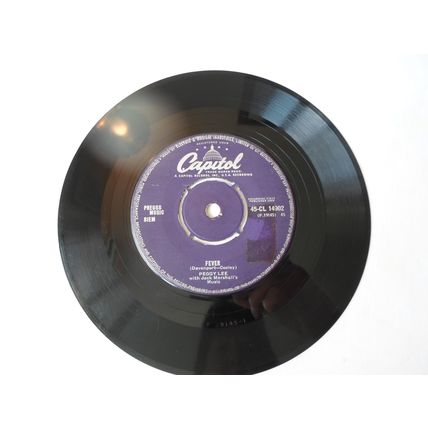 7" 1958. PEGGY LEE .FEVER, CAPITOL.45-CL 14902.YOU DON'T KNOW . GOOD