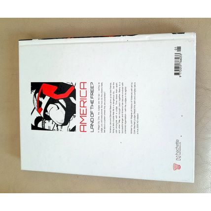 Judge Dredd : The Mega Collection : America : Graphic Novel : Hardback