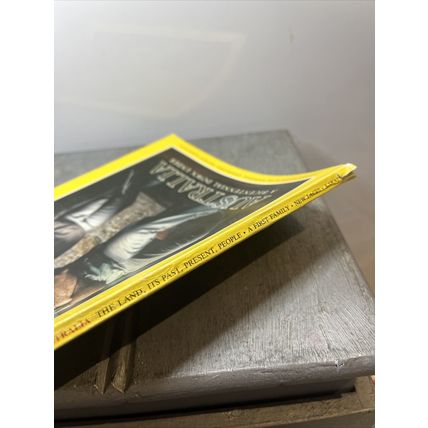 National Geographic Magazine February 1988 Australia - Vintage Collectable p2