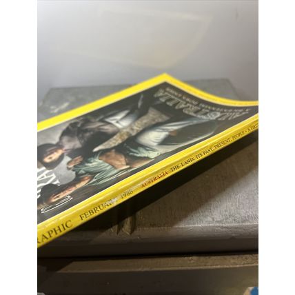 National Geographic Magazine February 1988 Australia - Vintage Collectable p2