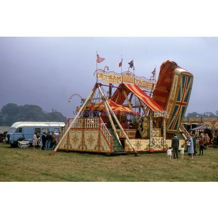 gw0812 - Traction - Family Steam Yacht Rides at a local Funfair - print 6x4