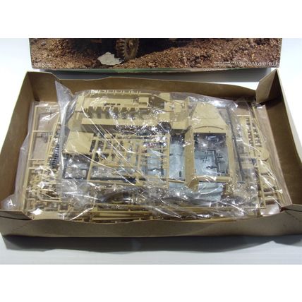 Revell Rocket Launcher Model Kit KFZ 251/1 1/35 Scale