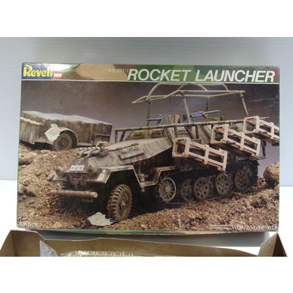 Revell Rocket Launcher Model Kit KFZ 251/1 1/35 Scale