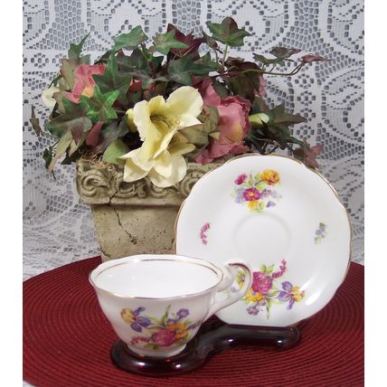 Vanderwood Teacup & Saucer White Yellow Pink Purple Floral Gold Trim Scalloped