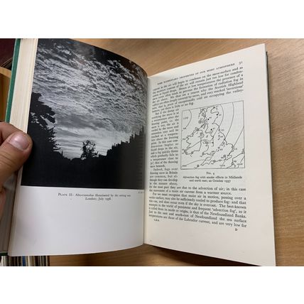 1952 NEW NATURALIST "CLIMATE & THE BRITISH SCENE" ILLUSTRATED HARDBACK BOOK (P4)