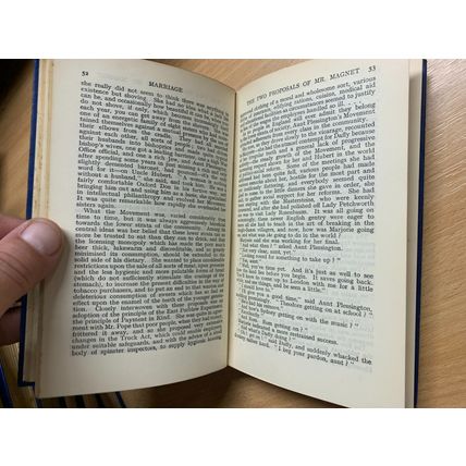 ANTIQUE H G WELLS "MARRIAGE" FICTION SMALL HARDBACK BOOK (P3)