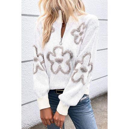 White Contrast Flower Half Zipper Stand Neck Sweater