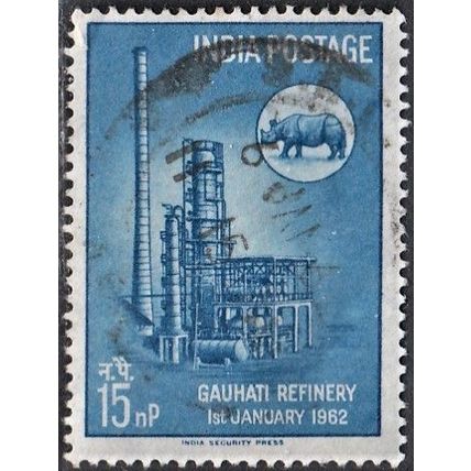 India, 1962 15np Oil Refinery. SG 449 (Scott #351), used