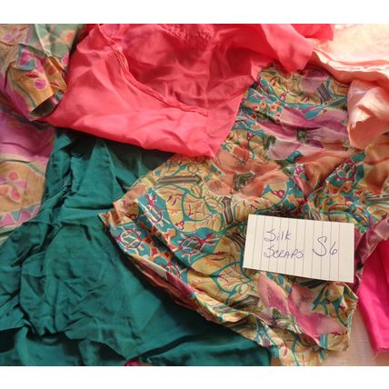 S6 100% Silk Scrap Fabric Lot Material Reclaimed clothing over 3 oz Crafting