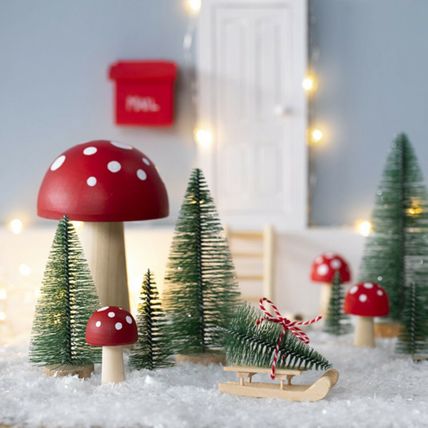 Wooden Sledge Unfinished 6.5cm x 2.5cm 2 per Pack Perfect to Decorate CR105