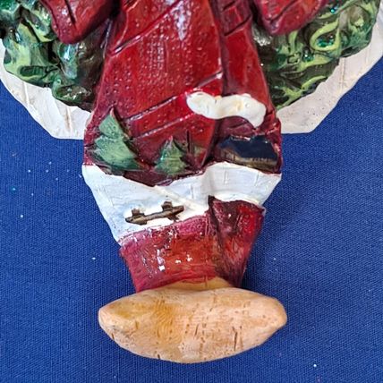 SANTA CLAUS Christmas STOCKING HOLDER Mantel Hanger Wreath Hook Resin