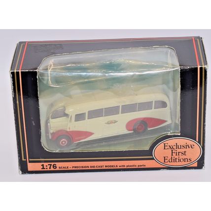 EFE 1/76 AEC Windover Sheffield United Tours 20704 Diecast Model Bus