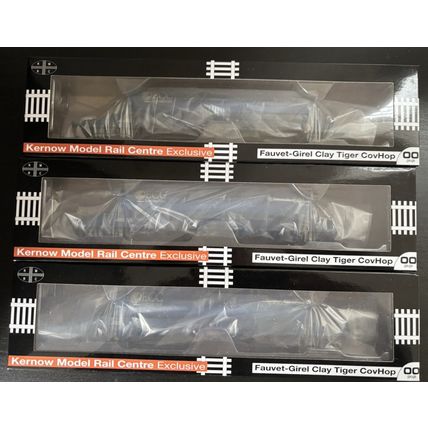 Kernow Models Rake of 3 SB002N/O/P JIA China Clay Wagons ECC Int Blue Weathered