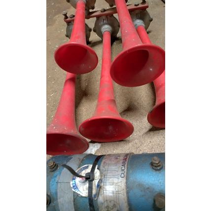 vintage rare obsolete maserati 12v 5 tone air horns collectors edition classic