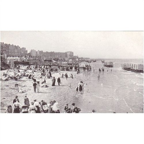 Margate the sands from East Kent Postcard (KEN70703)