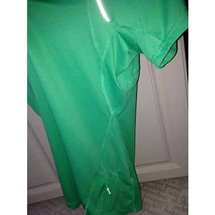 KIRKLAND SIGNATURE Women's Green V-neck Athletic Workout Active-Wear Top Size:M