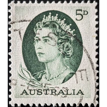 STAMP AUSTRALIA SG354 1963 5d Queen Elizabeth II Used