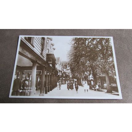 Early Real Photo Postcard - Ye Pantiles, Tunbridge Wells - Kent