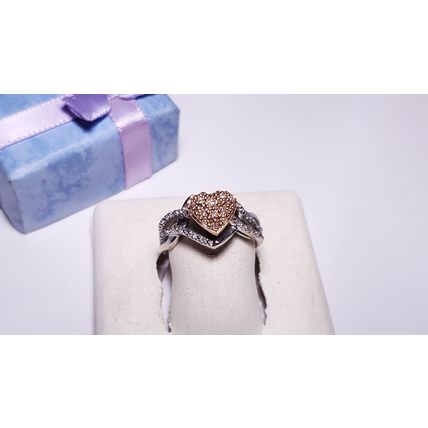 Estate .17ctw Natural Diamond Rose Gold Heart Top and 3bar 14Kt W/Gold Ring22424