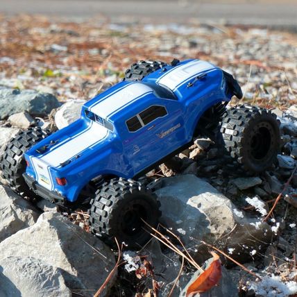 VOLCANO-16 1/16 SCALE BRUSHED ELECTRIC MONSTER TRUCK RTR