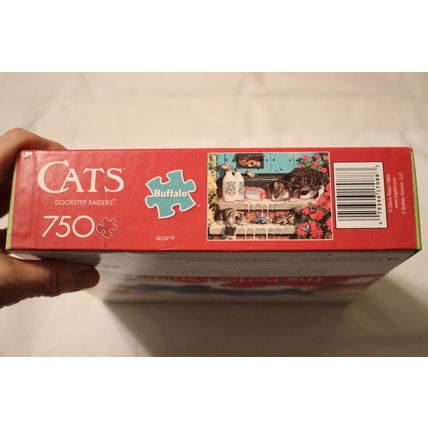 DOORSTEP RAIDERS 750 PIECE PUZZLE SEALED CATS KITTENS