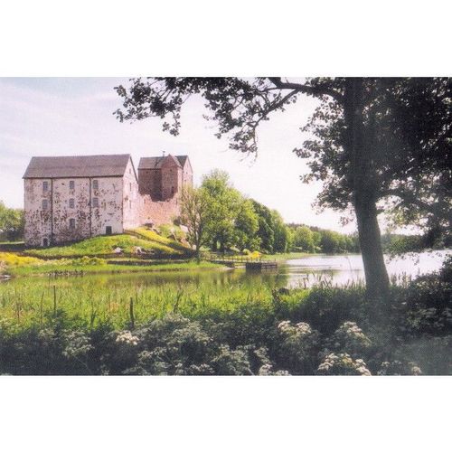 1) Kastelholm Castle.