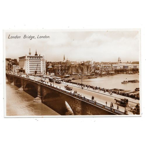 STUNNING REAL PHOTO POSTCARD ANIMATED BUSES ETC.OF LONDON BRIDGE LONDON (2828)