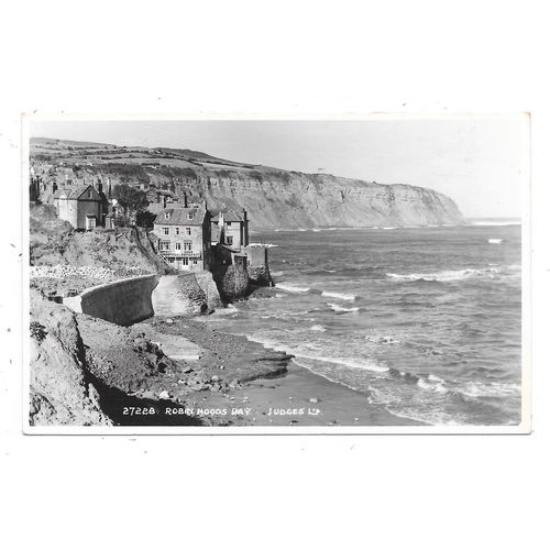 JUDGES PUBLISHED REAL PHOTO POSTCARD No.27228 ROBIN HOOD'S BAY YORKSHIRE (3297)