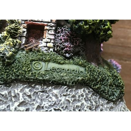 LEONARDO Home Sweet Home Musical Cottage - Boxed LP8757
