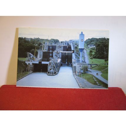 FLIGHT LOCKS WELLAND CANAL STAIRWAY, ST. CATHERINES, ONTARIO unused postcard =