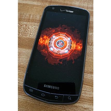 Verizon Samsung Droid Cellphone Black Semi Working