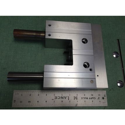 new PHD SKD76 X 50-H1,PNEUMATIC METRIC SLIDE CYLINDER GUIDE,05671356-01 SLD,HC