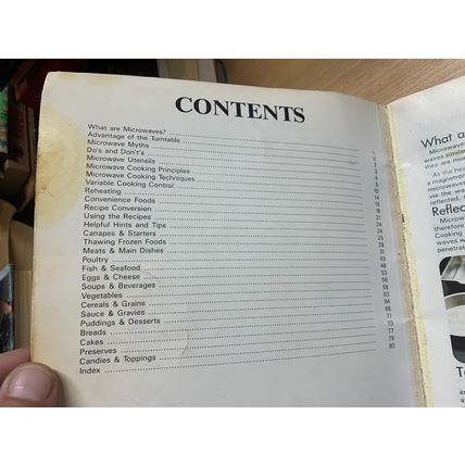 RARE* VINTAGE "SANYO MICROWAVE OVEN COOK BOOK" RECIPES PAPERBACK BOOK (LL)