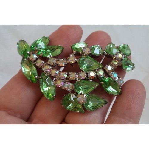 Juliana Vintage 50s Large Lime Green Diamond Crystal Rhinestone Leaf Brooch Pin