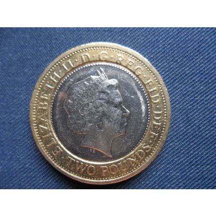 GREAT BRITAIN 2013 CIRCULATED £2 COIN GOLDEN GUINEA ANNIVERSARY